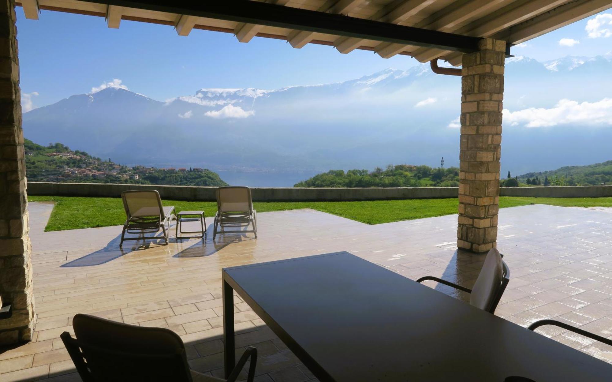 Oasi Da Vinci Aparthotel Tignale Exterior foto